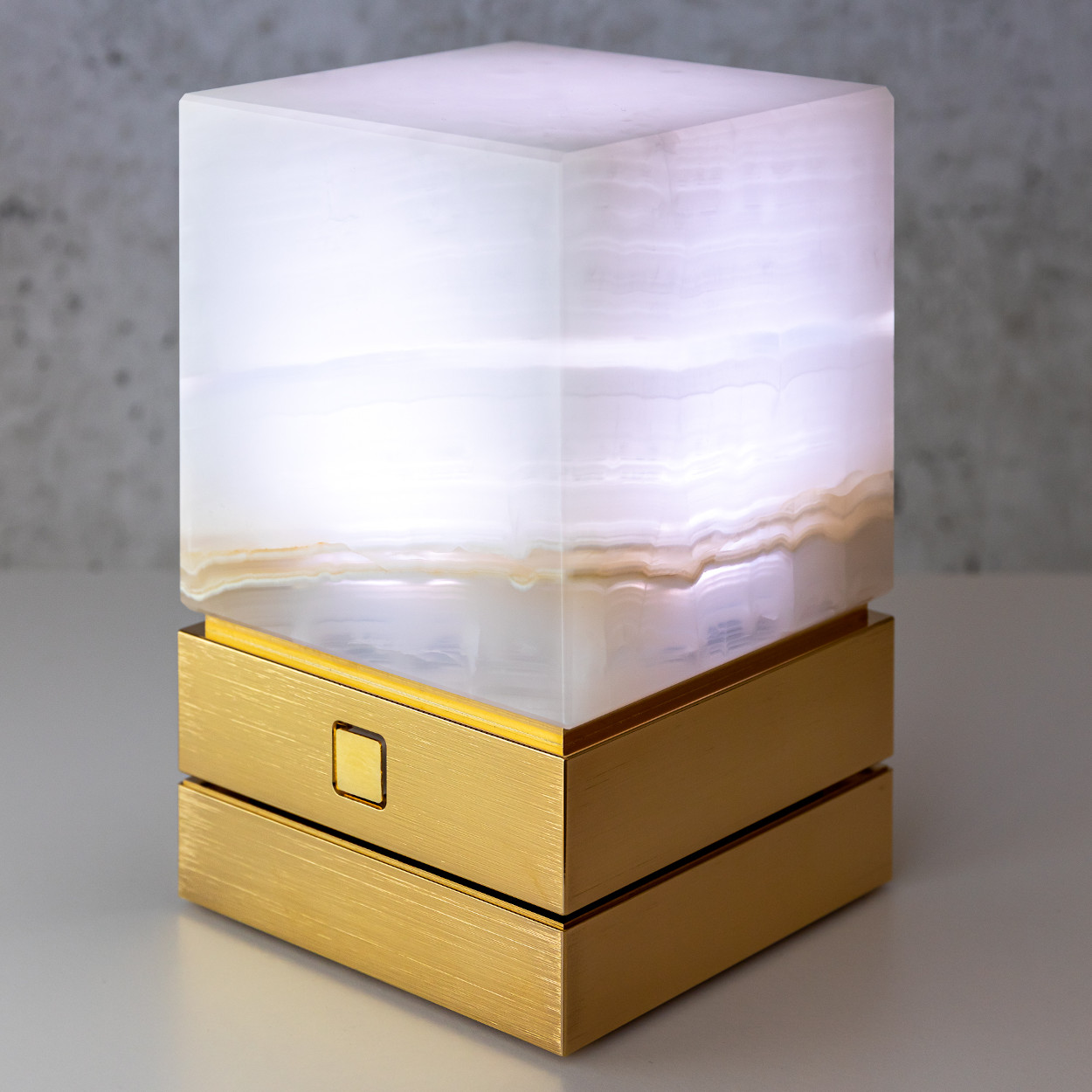 Onyx Designer Lamp ITSU One